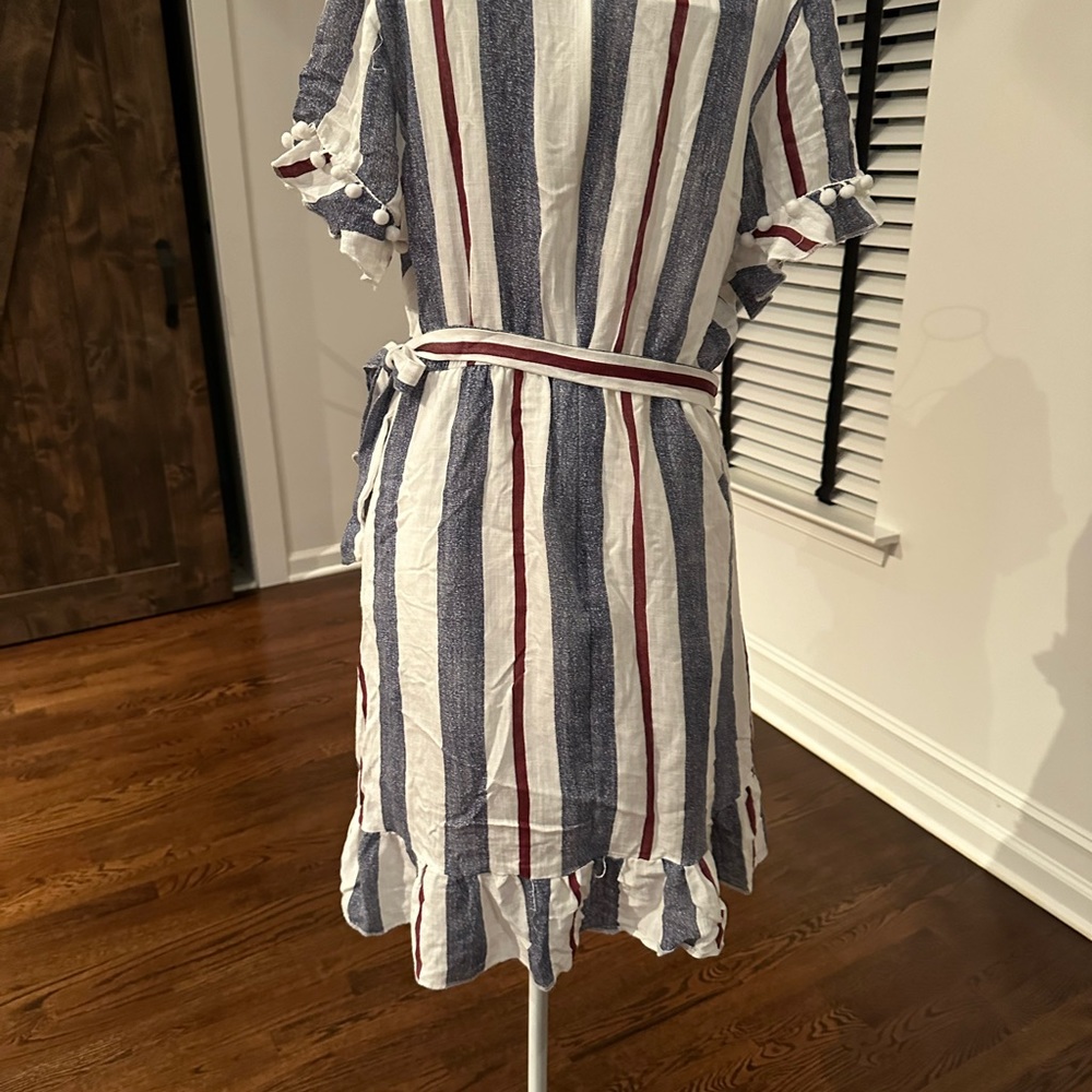 Simplee Women’s DRESS - Picture 2 of 2